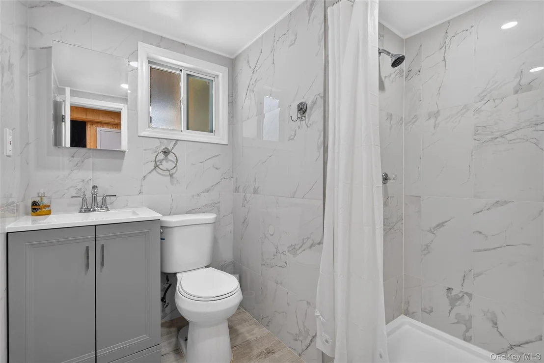 Photo of 108 Maplewood Avenue