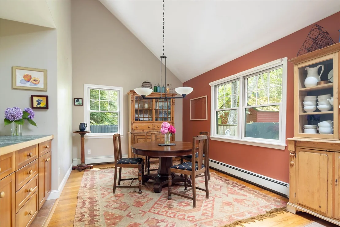 Photo of 2860 Pine Tree Road