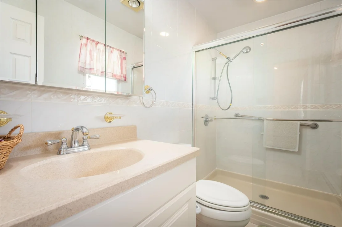 Photo of 745 Willow Road
