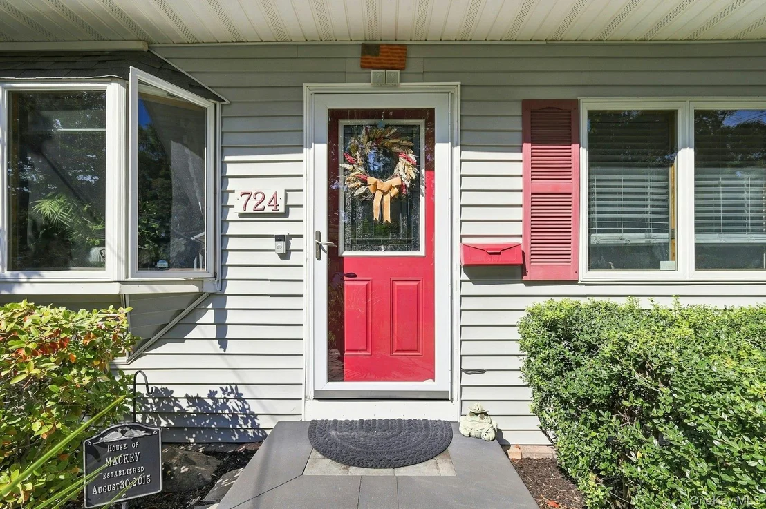 Photo of 724 Sandra Avenue