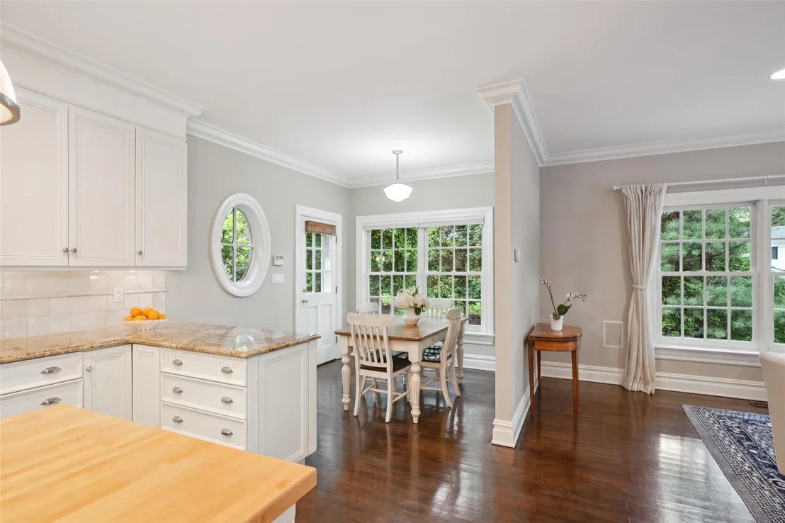 Photo of 45 Forest Avenue