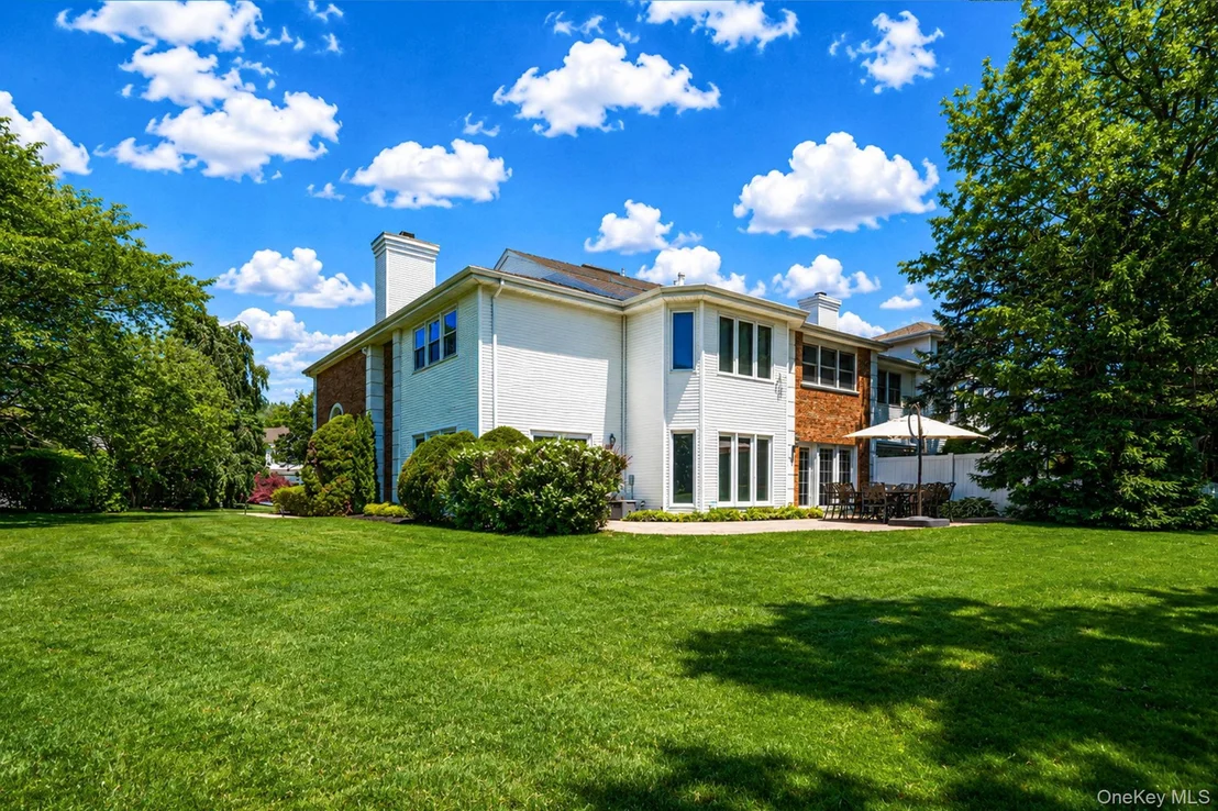 Photo of 86 Hamlet Drive