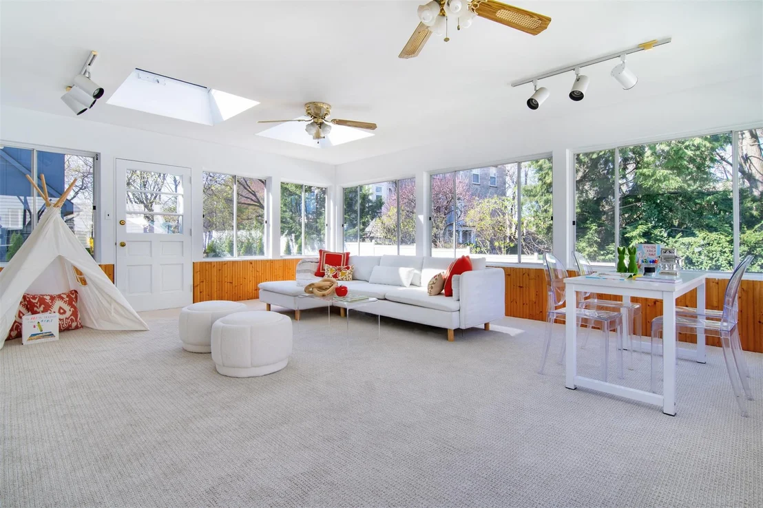 Photo of 435 Carol Place