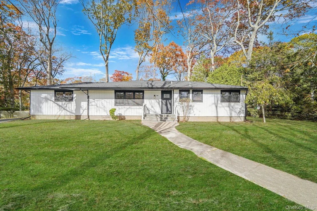 Photo of 780 Westview Drive
