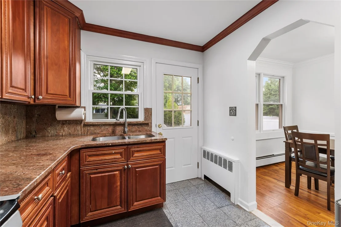 Photo of 14 Evans Avenue