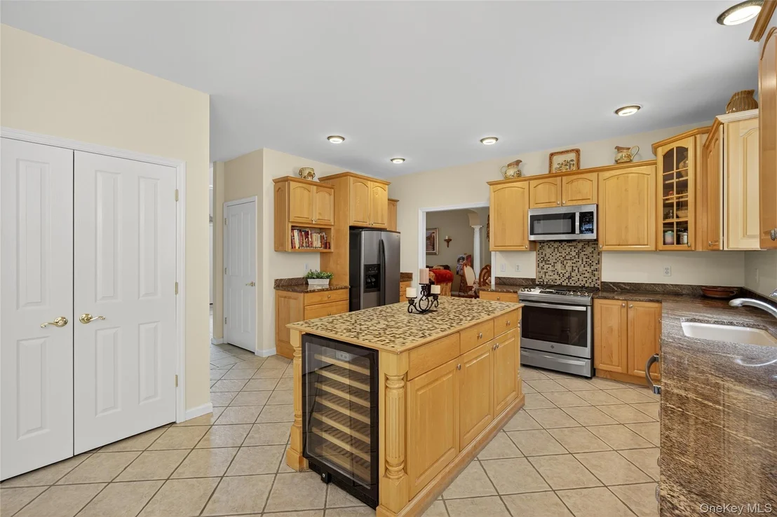 Photo of 14 Meadow Crest Drive
