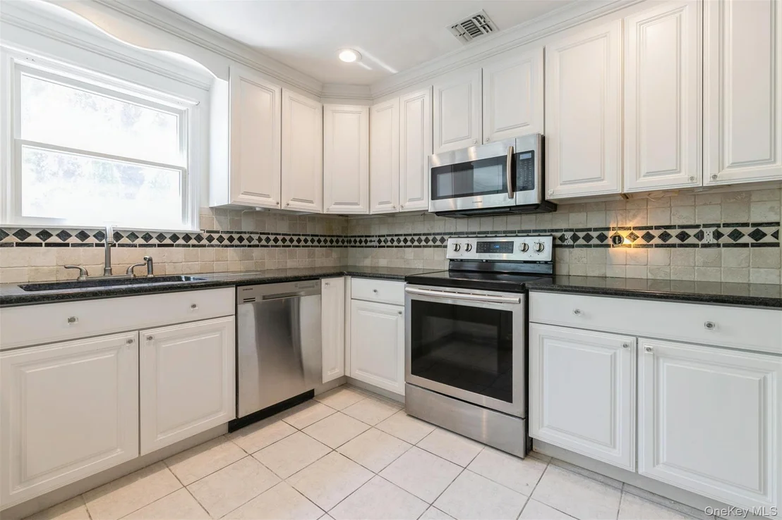 Photo of 212 Fairway Drive