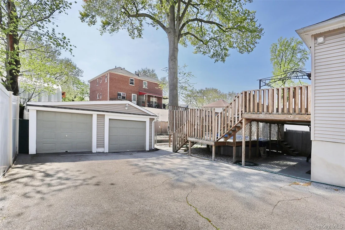 Photo of 721 Vincent Avenue