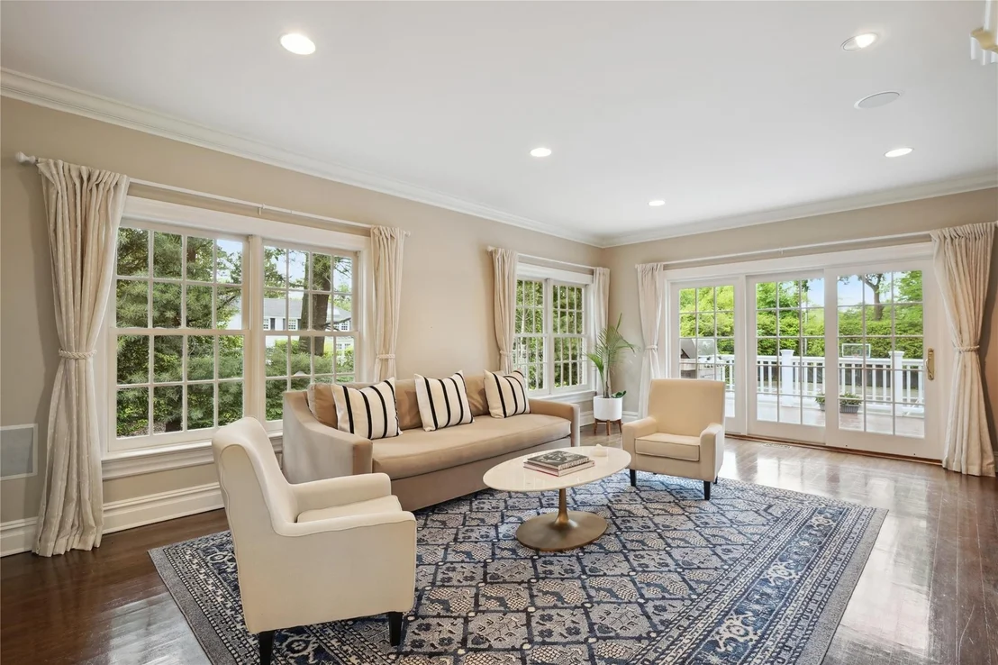 Photo of 45 Forest Avenue
