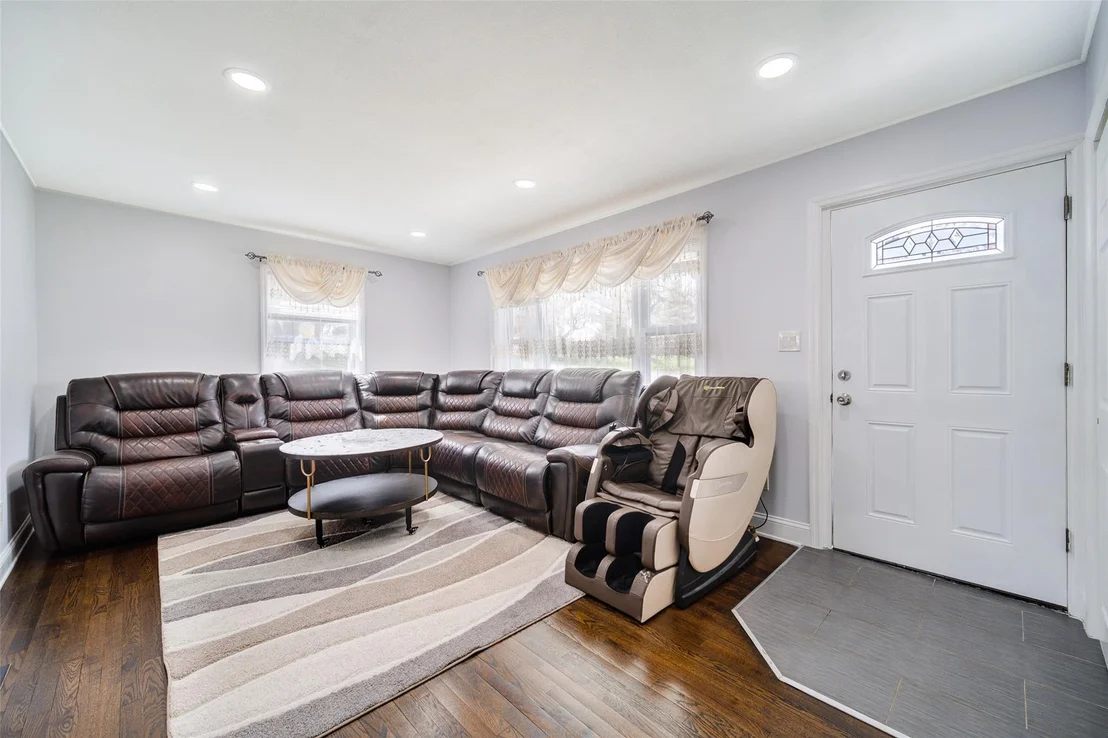 Photo of 8 Ludlow Drive