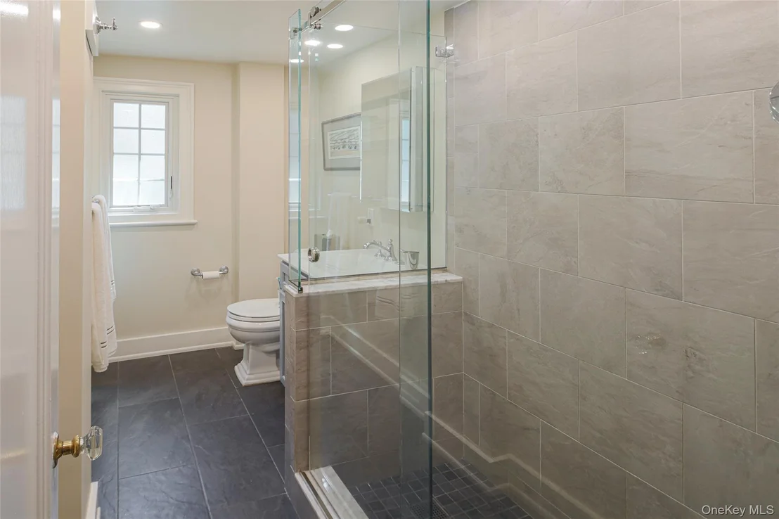 Photo of Unit 2E at 17 Beechtree Lane