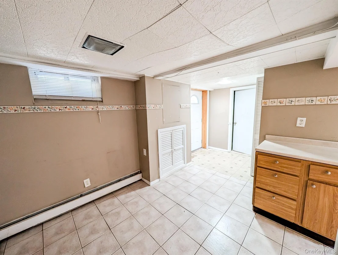 Photo of 28 Jonas Boulevard
