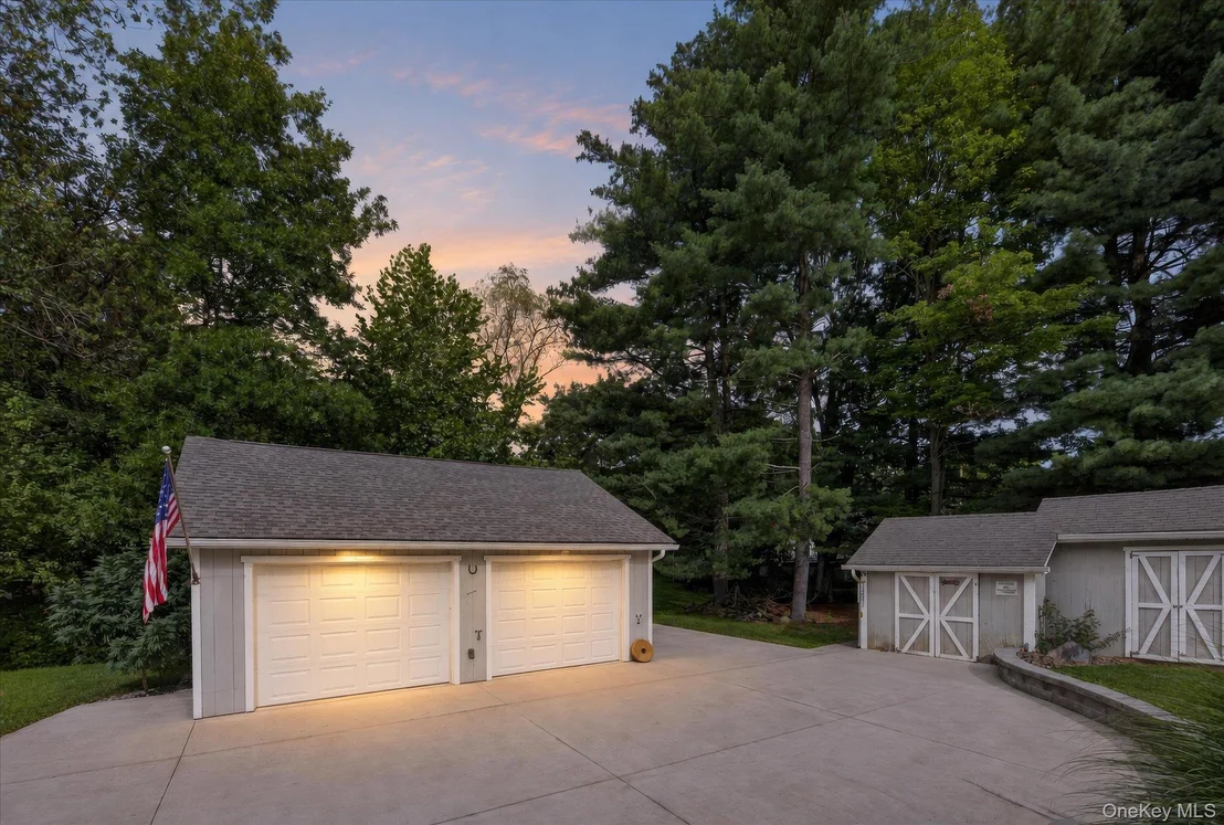Photo of 2 Linden Drive