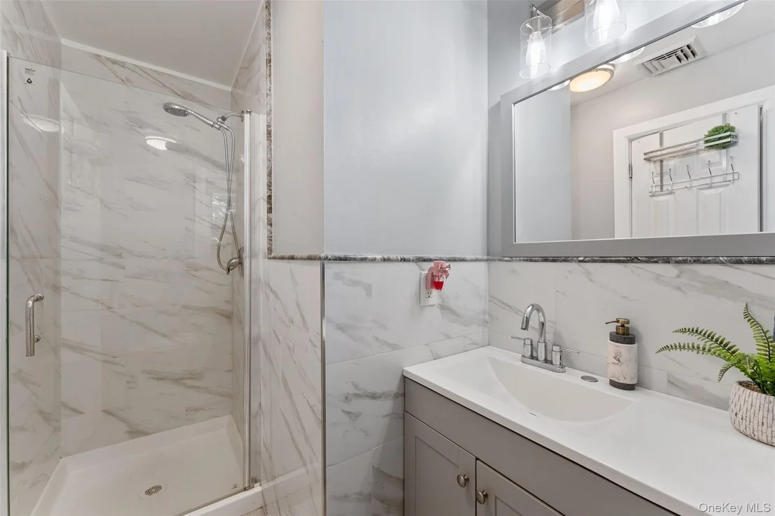 Photo of 182 Geymer Drive