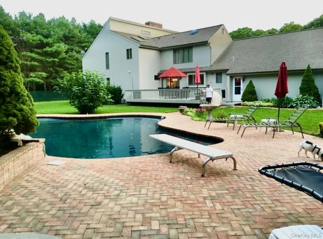 Photo of 19 Carmen View Drive