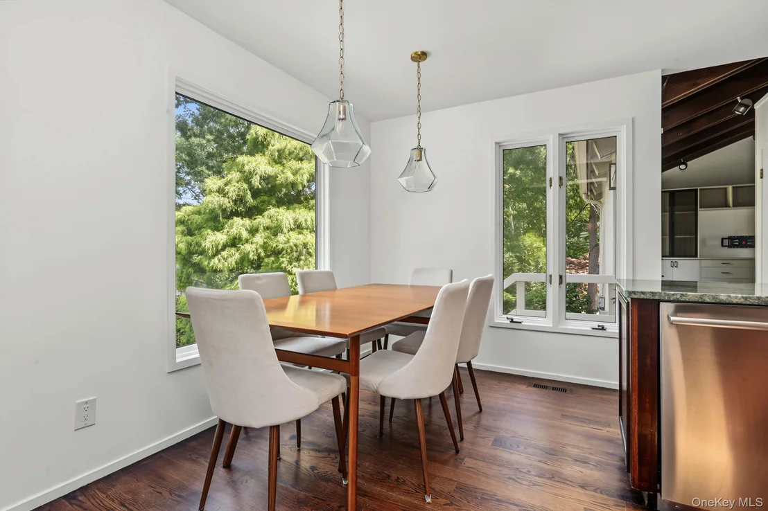 Photo of 4 Leatherstocking Lane