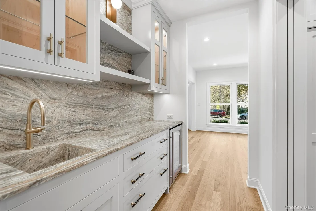 Photo of 76 Glen Oaks Drive