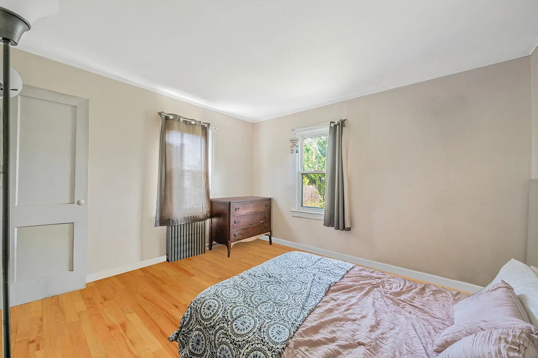 Photo of 4 Jones Street N