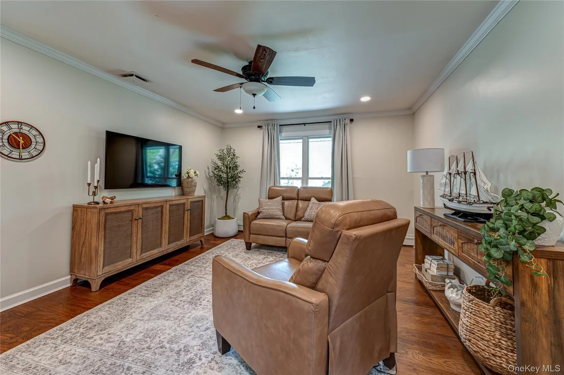 Photo of 11 Arrowood Drive