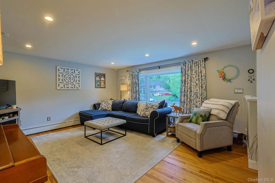 Photo of 21 Continental Drive