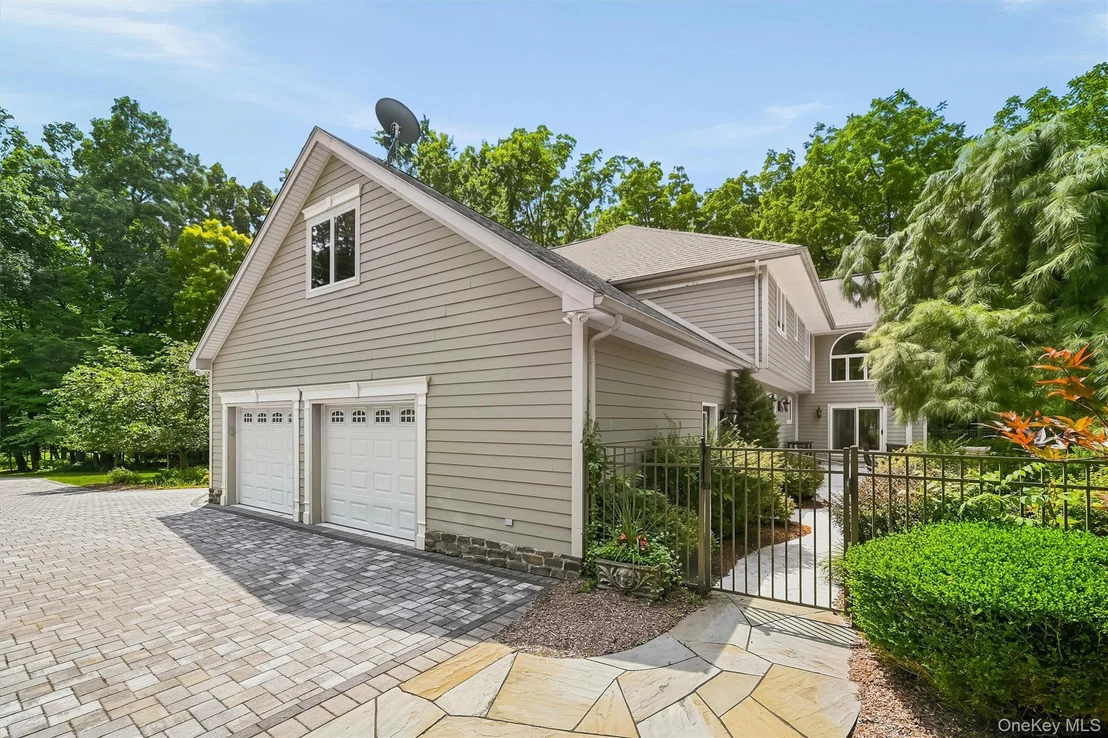 Photo of 7 Greenfield Drive