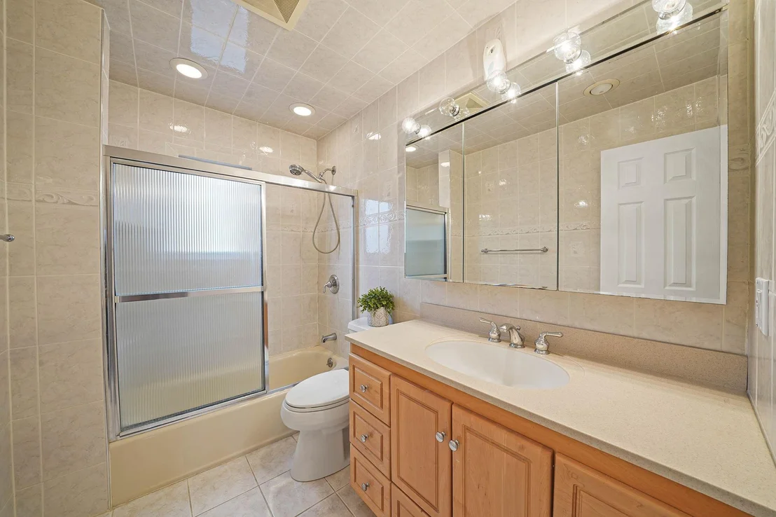 Photo of 769 Washington Street