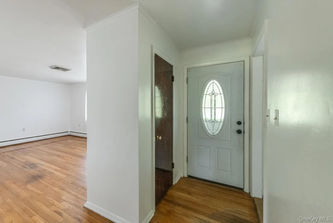 Photo of 44 Pine Woods Road