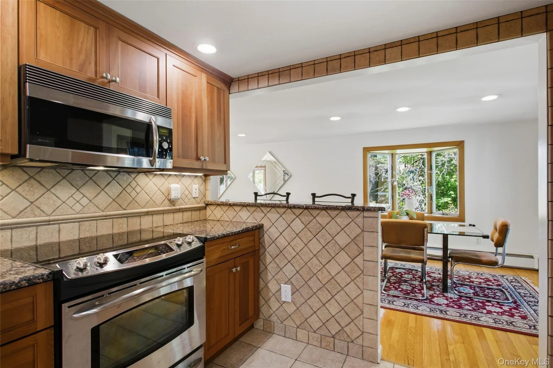 Photo of 32 Meadow Ridge Road