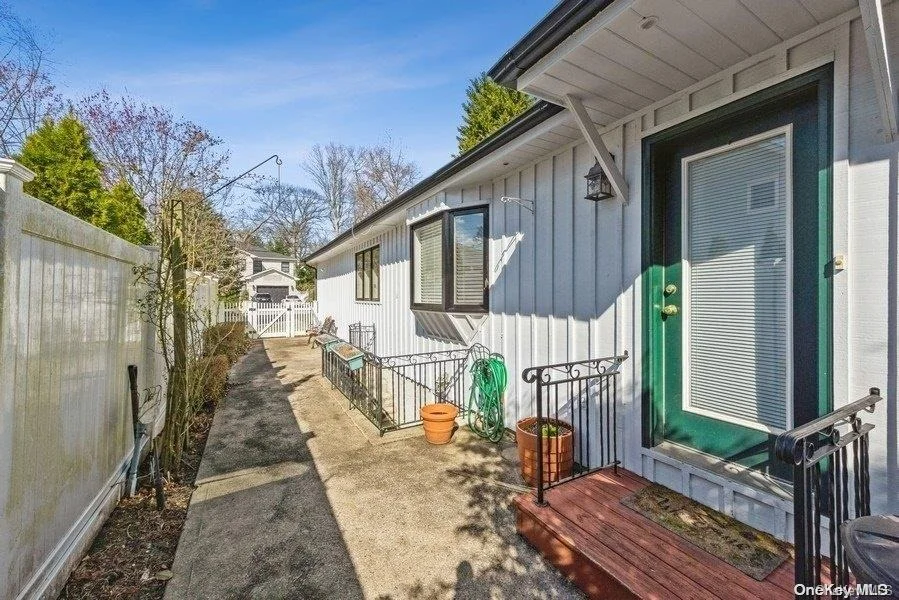 Photo of 1577 Argyle Road