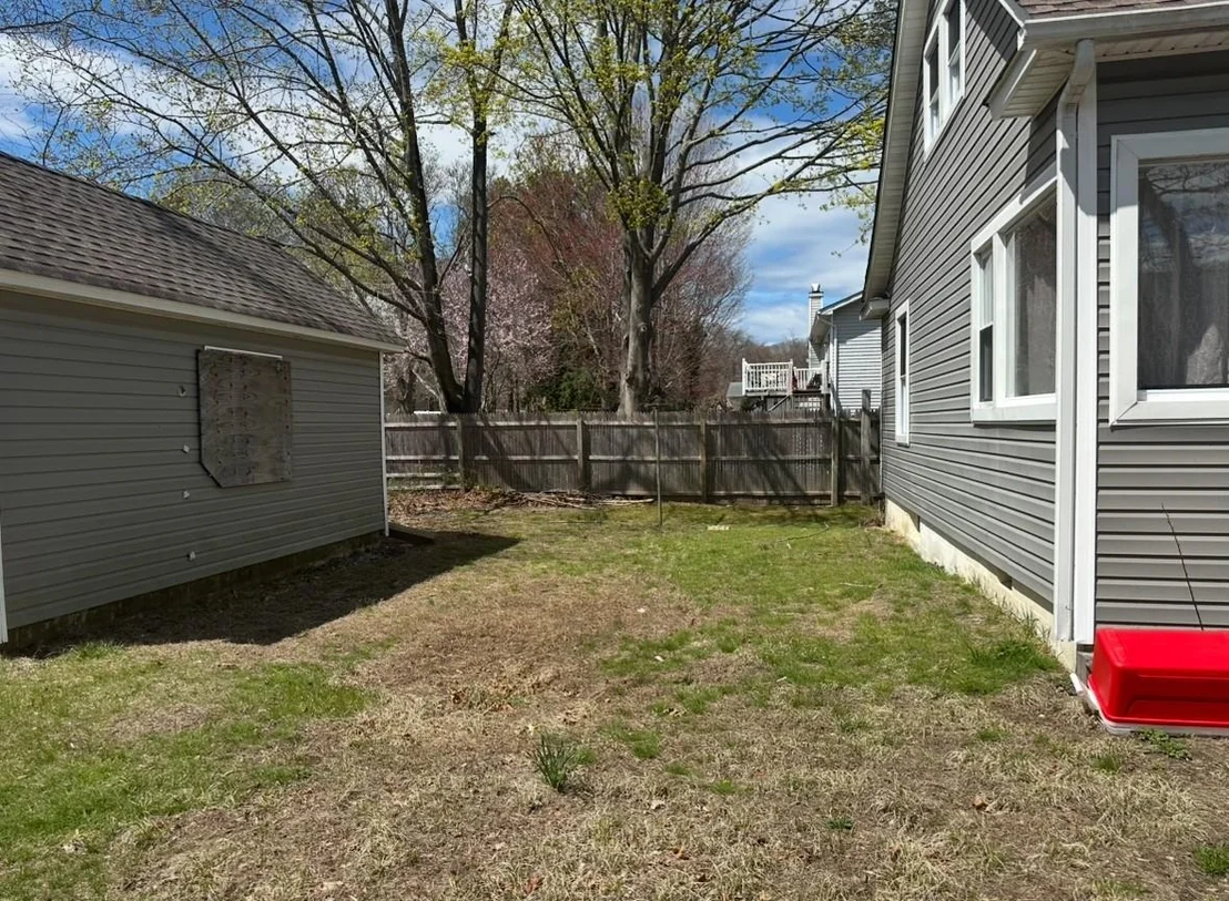 Photo of 553 Raynor Avenue