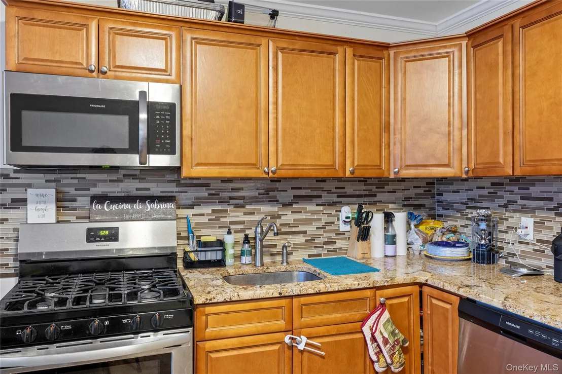 Photo of 23 Pineview Boulevard