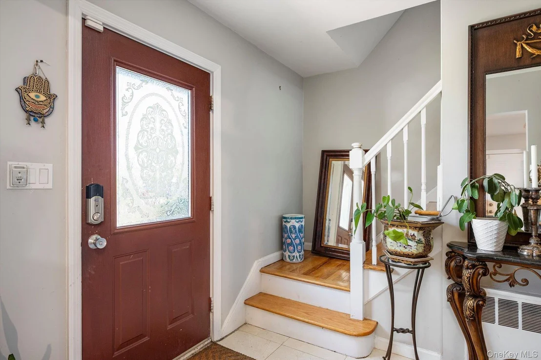 Photo of 36 Nirvana Avenue