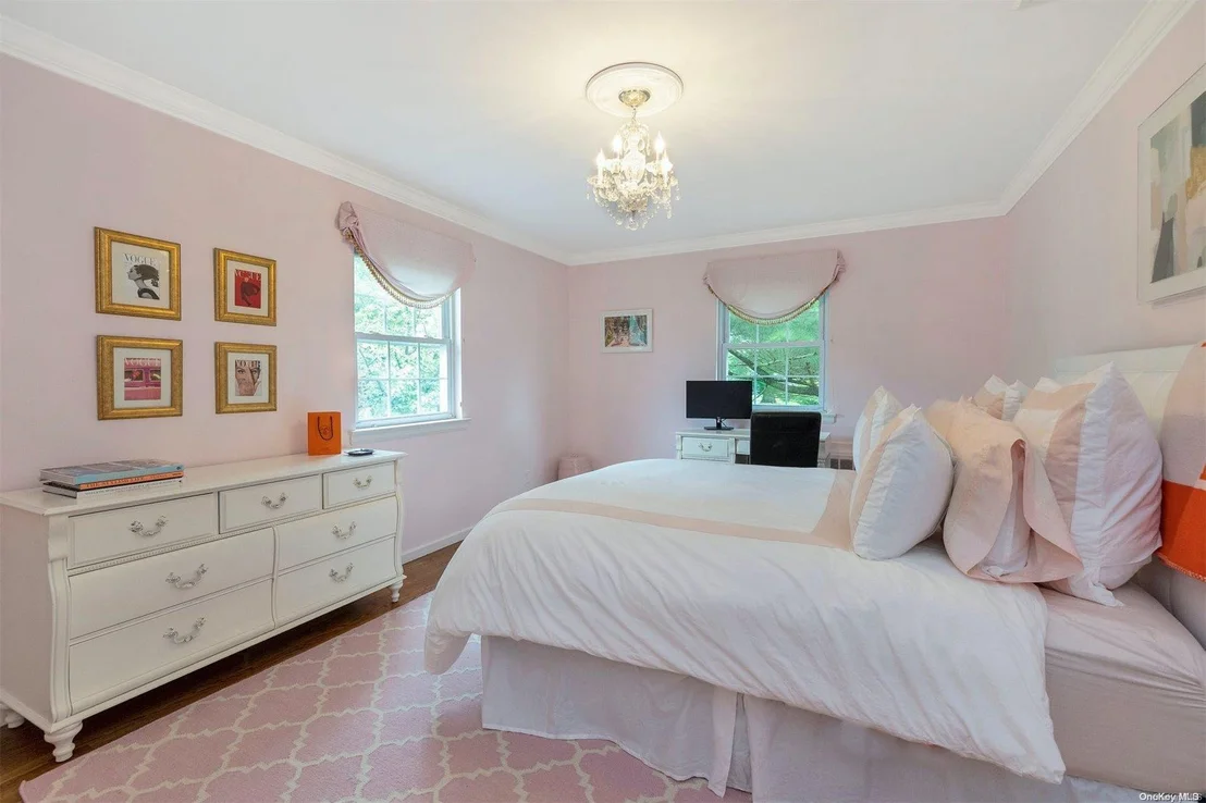 Photo of 325 Trumbull Road