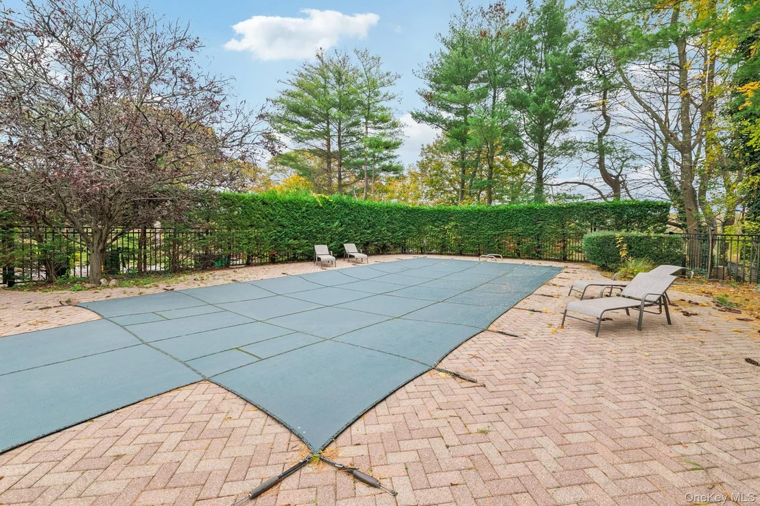 Photo of 9 Princeton Drive