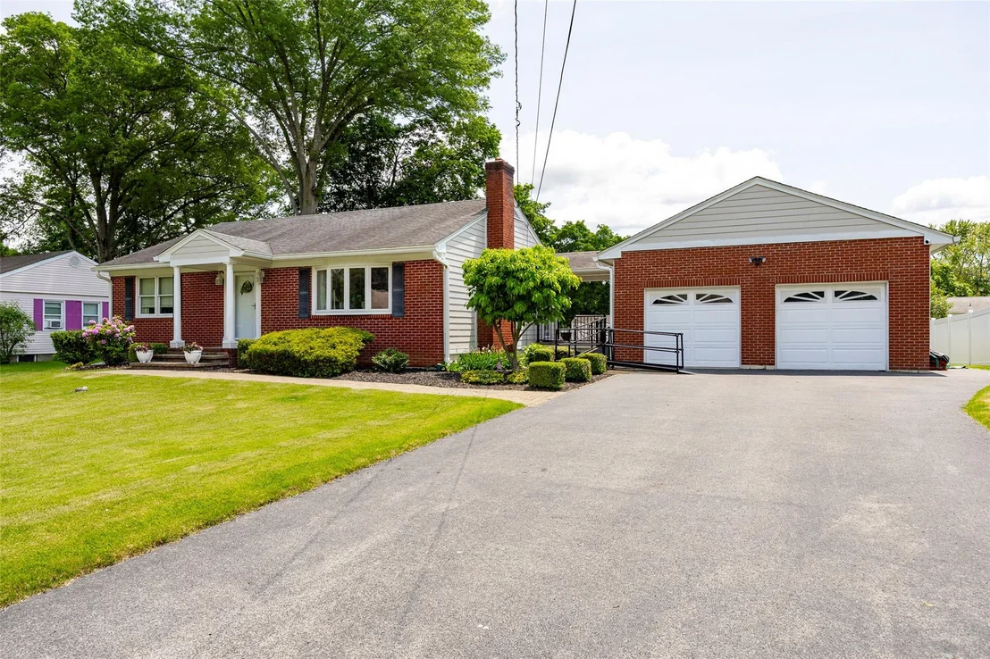 Photo of 18 Lorraine Boulevard