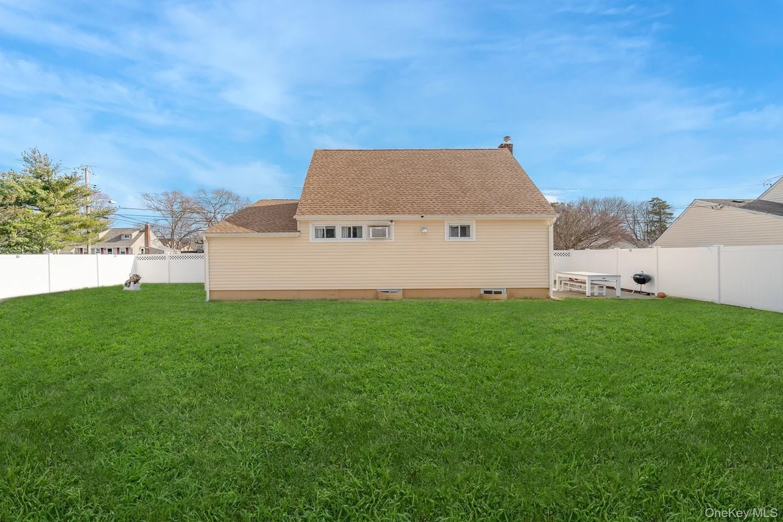 Photo of 385 Irving Street
