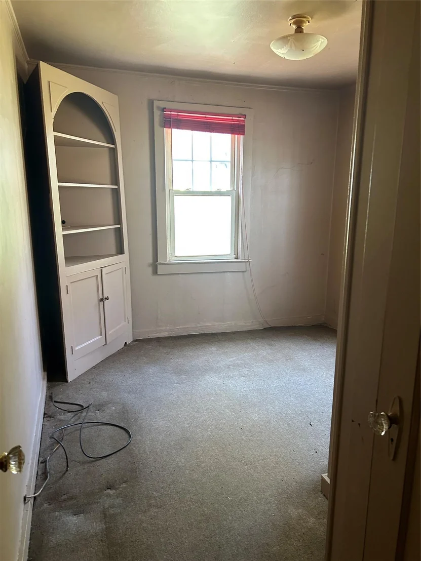 Photo of 215 Haviland Drive