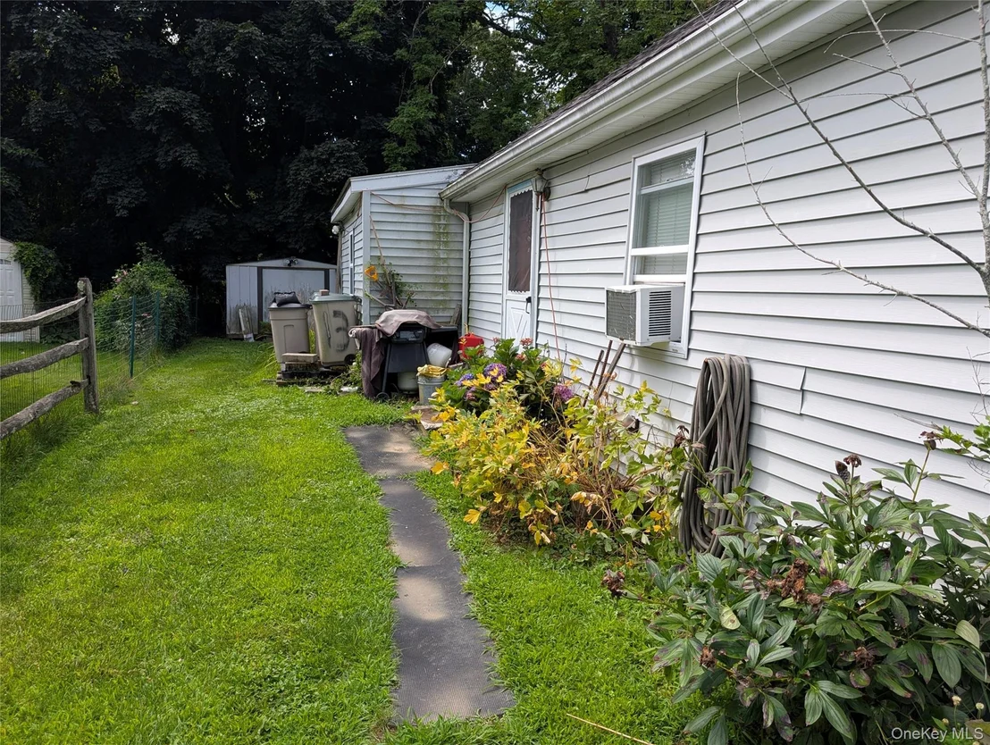 Photo of 13 Lowell Road