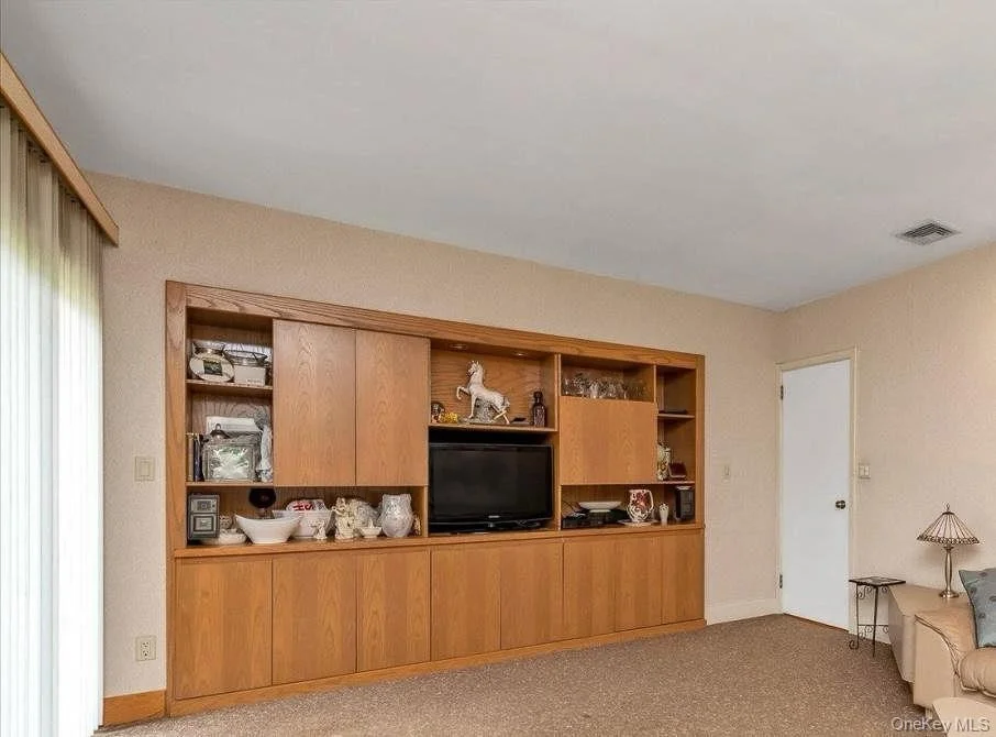 Photo of 757 Bixby Drive