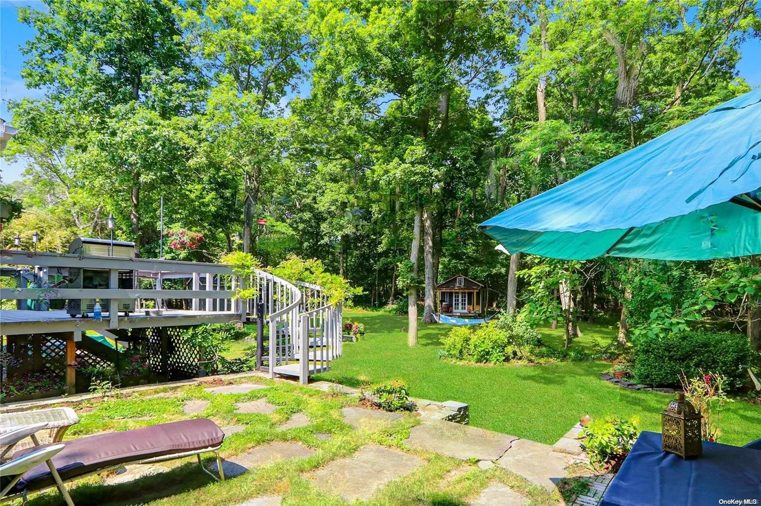 Photo of 205 Washington Drive