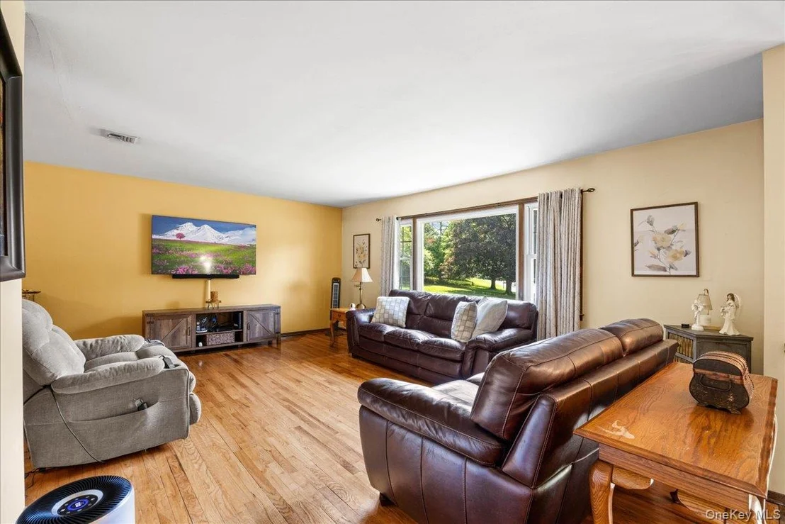 Photo of 19 Bradner Drive