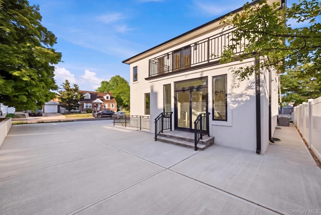Photo of 51 Sobro Avenue