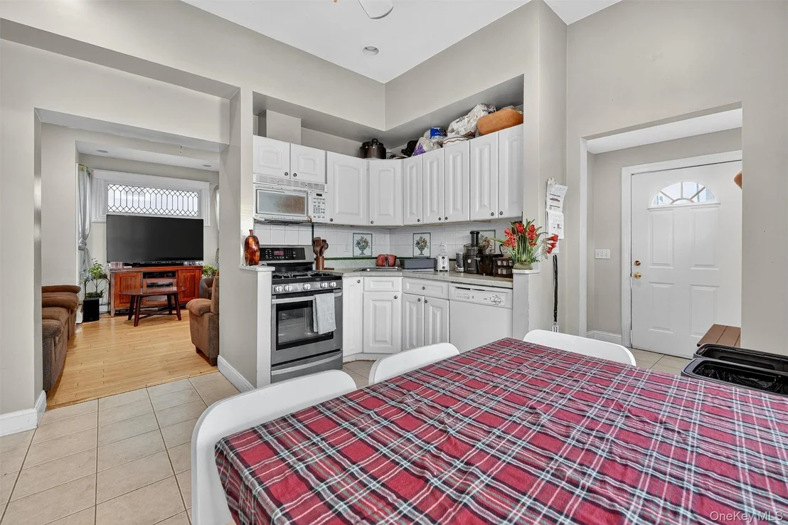Photo of 16 Maple Place