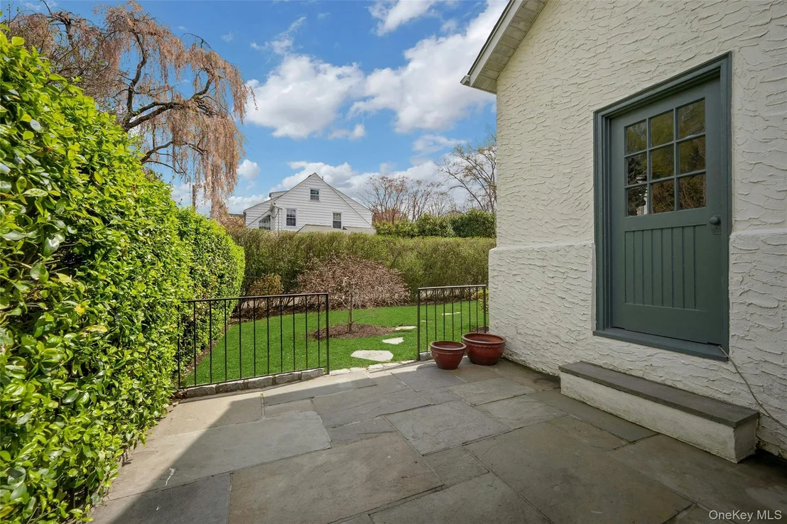 Photo of 5 Witherbee Avenue