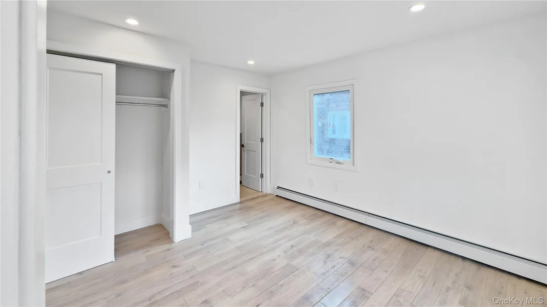 Photo of 224 Windsor Parkway