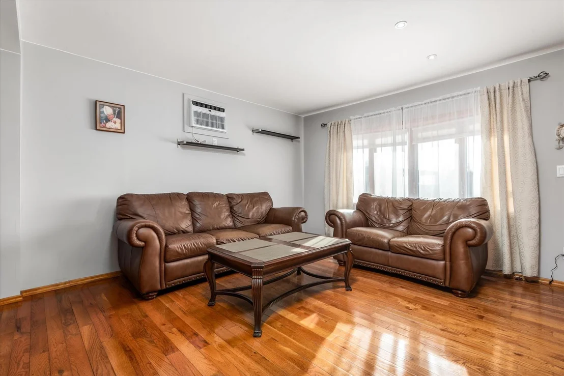 Photo of 256 Phyllis Drive