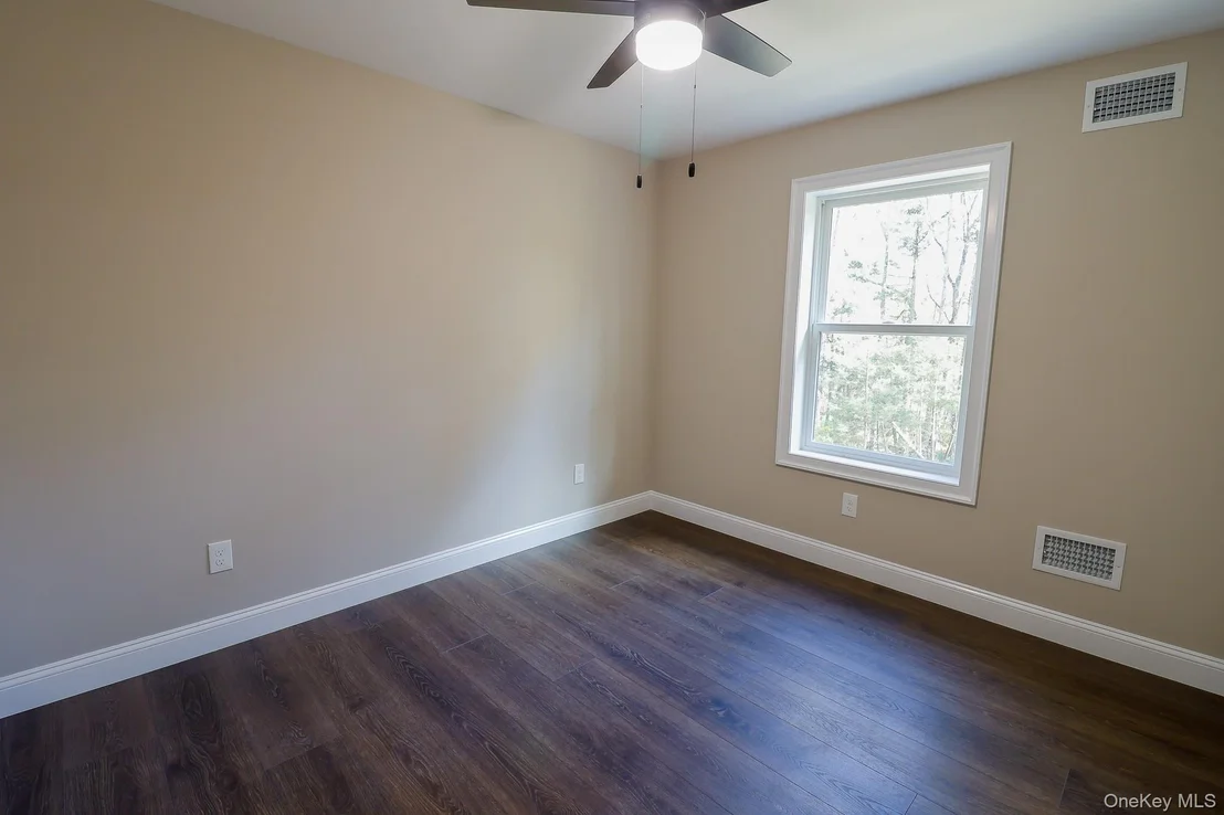 Photo of 40 Old Forestburgh Road
