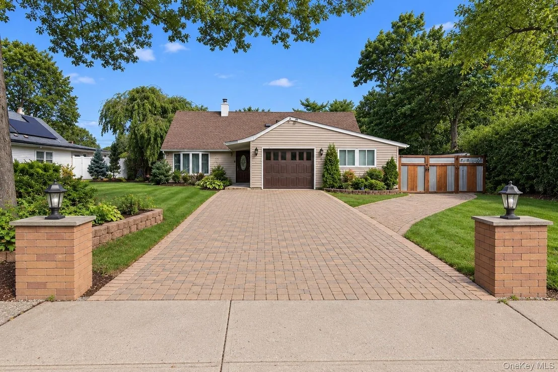 Photo of 39 Split Cedar Drive