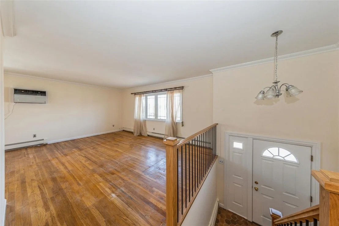 Photo of 60 Nottingham Avenue
