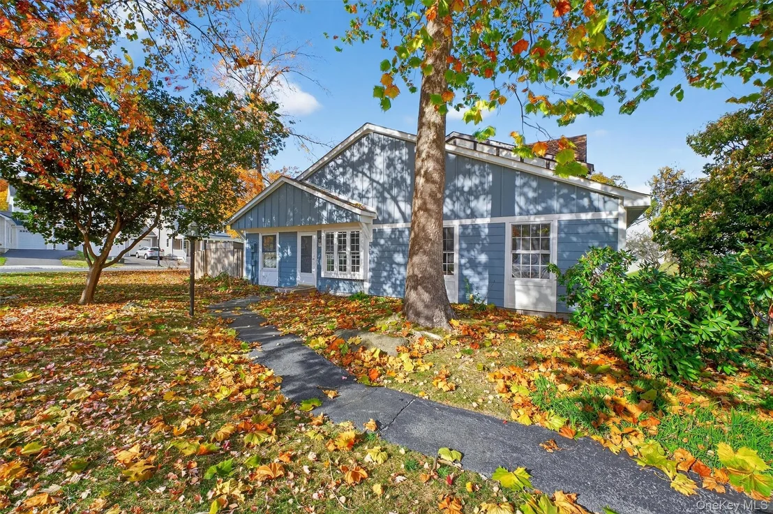 Photo of 48 Sunny Brook Circle